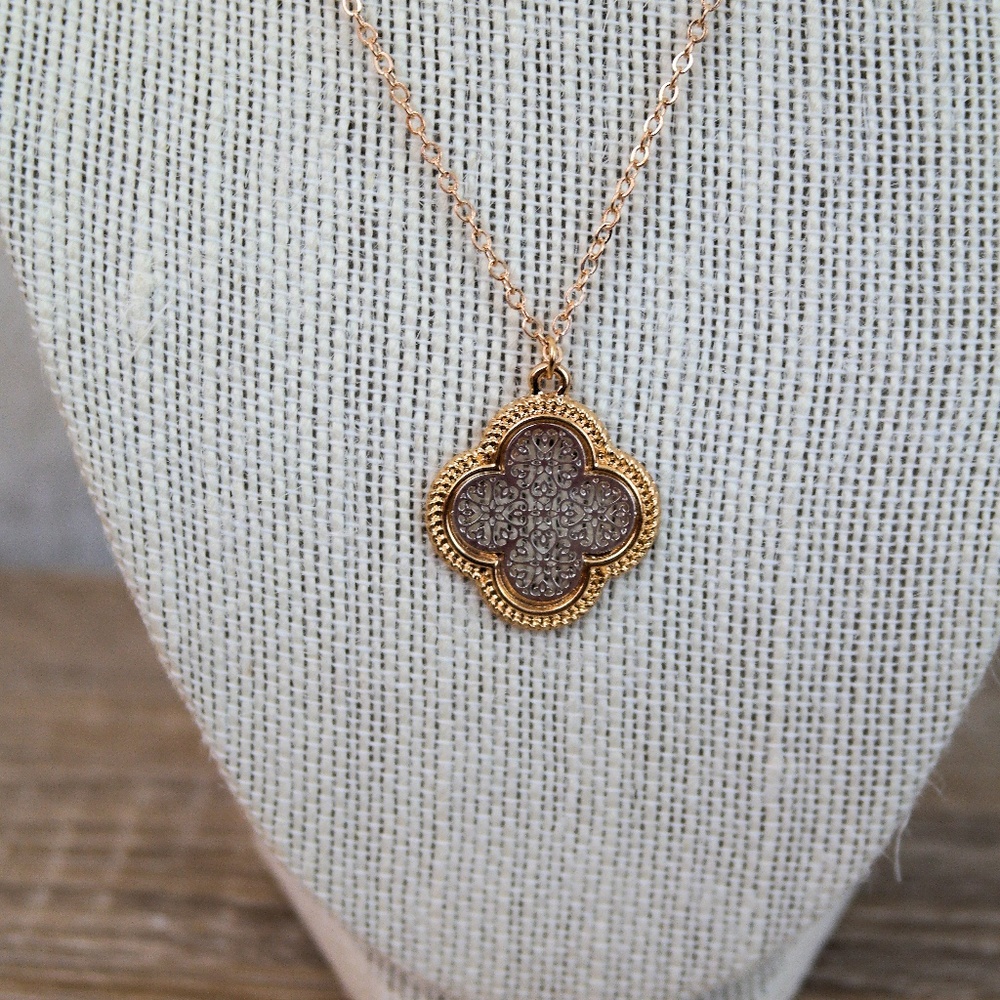 3/$15 • Clover Quatrefoil Pendant Necklace - Picture 3 of 4